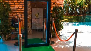 Espelho Mágico - Aluguer de Mirror Photobooth